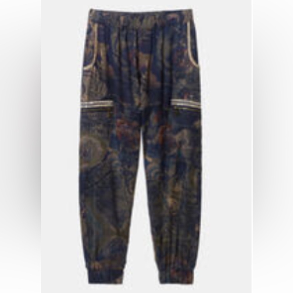 New Beautiful Camoflower cargo pants Desigual size small NWT **Sold out**